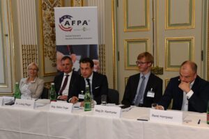 das_podium_beim_afpa_idd_praxisdialog_85n_4786